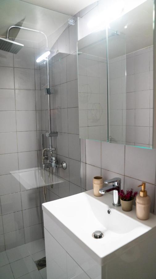 Lux Garden Apartment Near Acropolis In The Heart Of Athens Atenas Exterior foto